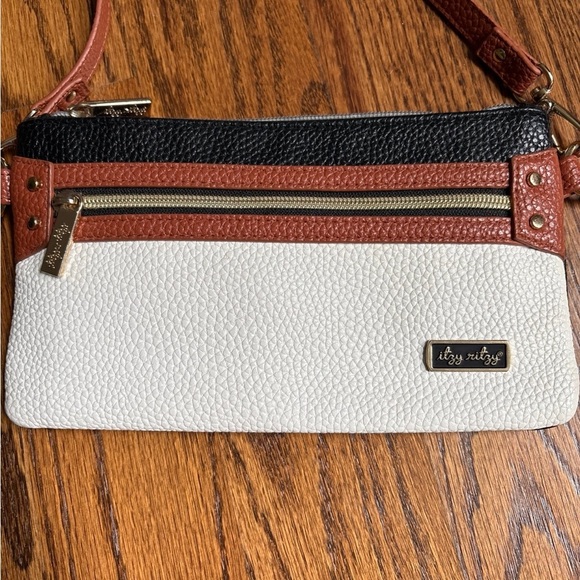 Itzy Ritzy Boss Pouch Wallet Belt Bag Clutch Coffee & Cream w/Shoulder Strap EUC - Picture 2 of 4